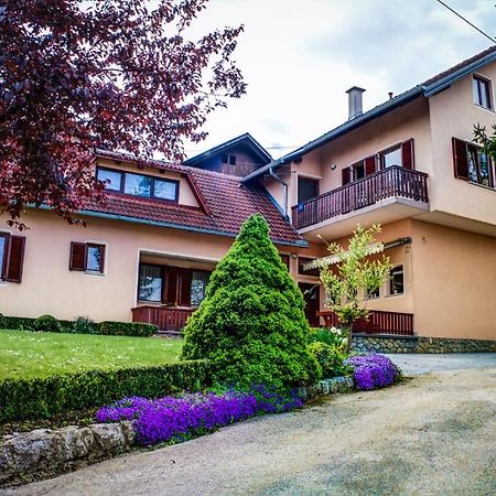 Apartments And Rooms Stefanac Slunj Exterior foto