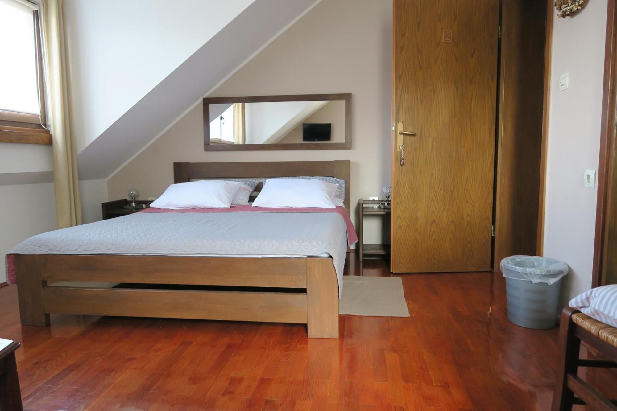 Apartments And Rooms Stefanac Slunj Exterior foto