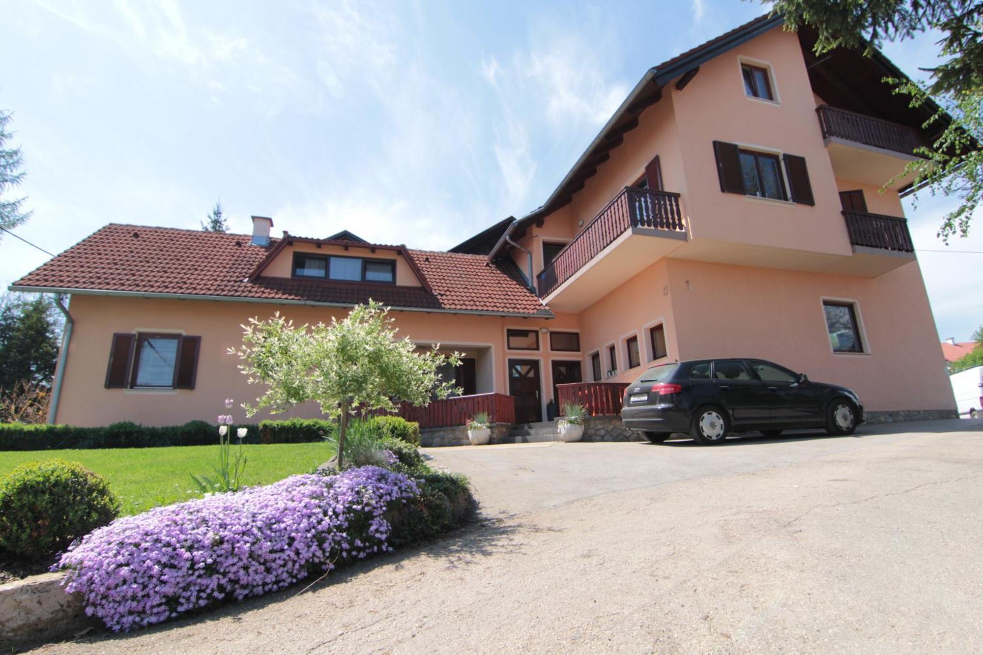 Apartments And Rooms Stefanac Slunj Exterior foto